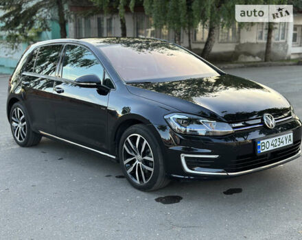 Черный Фольксваген e-Golf, объемом двигателя 0 л и пробегом 171 тыс. км за 15000 $, фото 1 на Automoto.ua