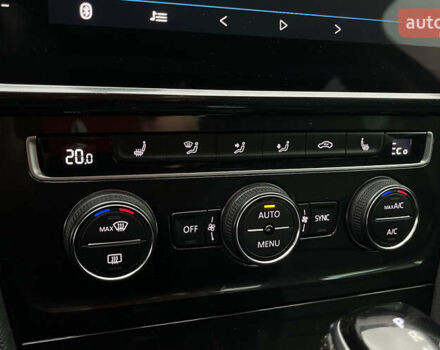 Черный Фольксваген e-Golf, объемом двигателя 0 л и пробегом 70 тыс. км за 16999 $, фото 11 на Automoto.ua