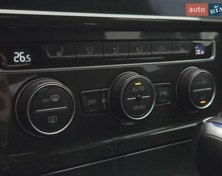 Черный Фольксваген e-Golf, объемом двигателя 0 л и пробегом 72 тыс. км за 12900 $, фото 25 на Automoto.ua