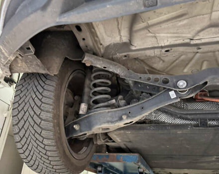 Черный Фольксваген e-Golf, объемом двигателя 0 л и пробегом 99 тыс. км за 13700 $, фото 13 на Automoto.ua