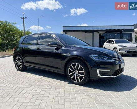 Черный Фольксваген e-Golf, объемом двигателя 0 л и пробегом 134 тыс. км за 13700 $, фото 5 на Automoto.ua