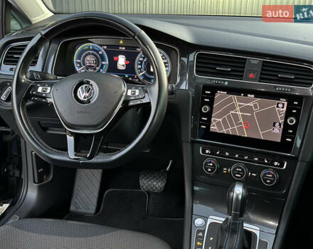 Черный Фольксваген e-Golf, объемом двигателя 0 л и пробегом 120 тыс. км за 14600 $, фото 16 на Automoto.ua
