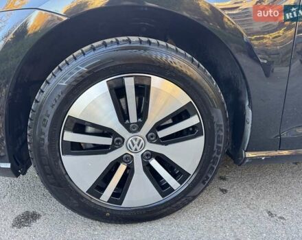 Чорний Фольксваген e-Golf, об'ємом двигуна 0 л та пробігом 119 тис. км за 13200 $, фото 11 на Automoto.ua