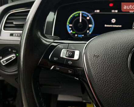 Черный Фольксваген e-Golf, объемом двигателя 0 л и пробегом 70 тыс. км за 16999 $, фото 16 на Automoto.ua