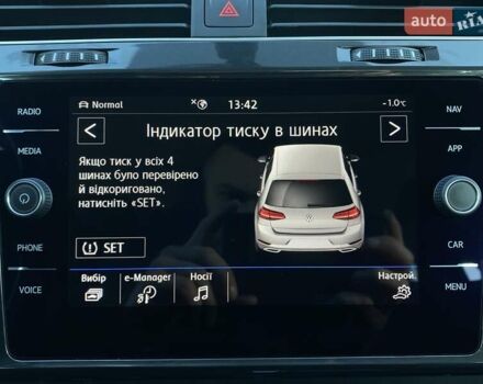 Черный Фольксваген e-Golf, объемом двигателя 0 л и пробегом 103 тыс. км за 14200 $, фото 40 на Automoto.ua