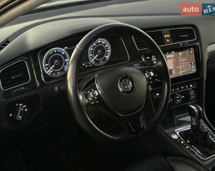 Черный Фольксваген e-Golf, объемом двигателя 0 л и пробегом 91 тыс. км за 15000 $, фото 8 на Automoto.ua