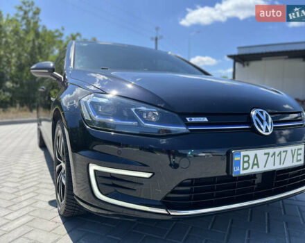 Черный Фольксваген e-Golf, объемом двигателя 0 л и пробегом 134 тыс. км за 13700 $, фото 4 на Automoto.ua