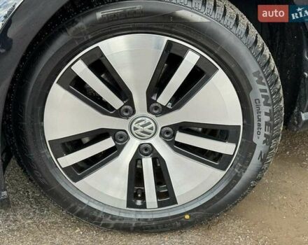 Черный Фольксваген e-Golf, объемом двигателя 0 л и пробегом 84 тыс. км за 14500 $, фото 1 на Automoto.ua