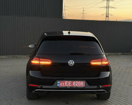 Черный Фольксваген e-Golf, объемом двигателя 0 л и пробегом 120 тыс. км за 14600 $, фото 9 на Automoto.ua