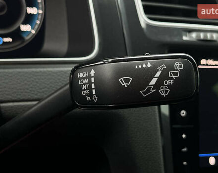 Черный Фольксваген e-Golf, объемом двигателя 0 л и пробегом 70 тыс. км за 16999 $, фото 13 на Automoto.ua