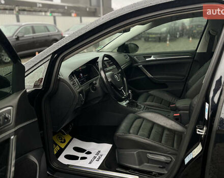 Черный Фольксваген e-Golf, объемом двигателя 0 л и пробегом 70 тыс. км за 16999 $, фото 18 на Automoto.ua