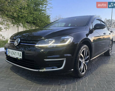 Черный Фольксваген e-Golf, объемом двигателя 0 л и пробегом 99 тыс. км за 13700 $, фото 24 на Automoto.ua