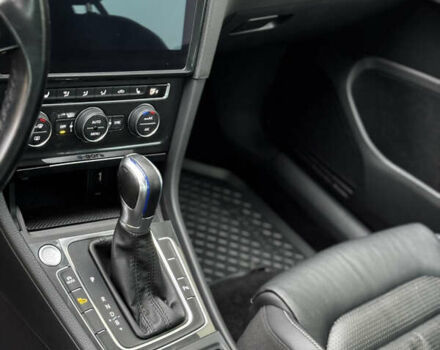 Черный Фольксваген e-Golf, объемом двигателя 0 л и пробегом 127 тыс. км за 14150 $, фото 33 на Automoto.ua
