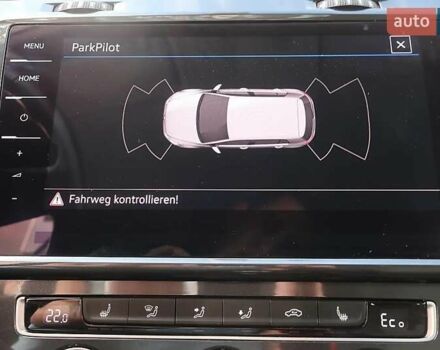 Черный Фольксваген e-Golf, объемом двигателя 0 л и пробегом 162 тыс. км за 11400 $, фото 10 на Automoto.ua