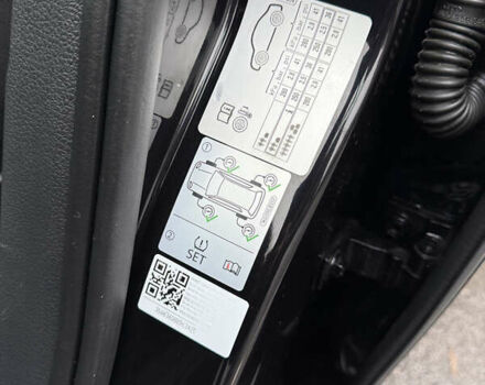 Черный Фольксваген e-Golf, объемом двигателя 0 л и пробегом 80 тыс. км за 14650 $, фото 7 на Automoto.ua