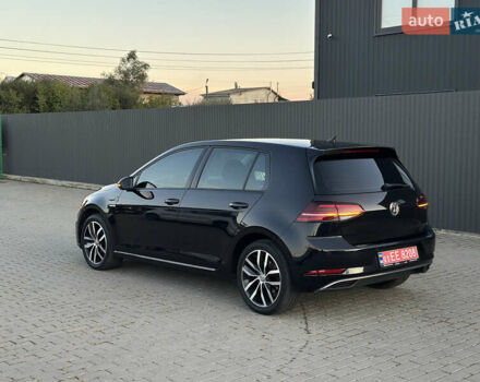 Черный Фольксваген e-Golf, объемом двигателя 0 л и пробегом 120 тыс. км за 14600 $, фото 2 на Automoto.ua