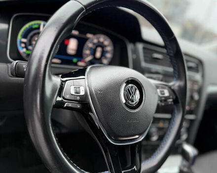 Черный Фольксваген e-Golf, объемом двигателя 0 л и пробегом 80 тыс. км за 14650 $, фото 10 на Automoto.ua