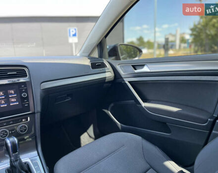 Черный Фольксваген e-Golf, объемом двигателя 0 л и пробегом 134 тыс. км за 13700 $, фото 21 на Automoto.ua