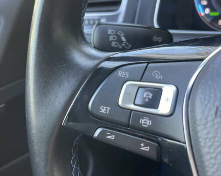 Черный Фольксваген e-Golf, объемом двигателя 0 л и пробегом 99 тыс. км за 13700 $, фото 42 на Automoto.ua