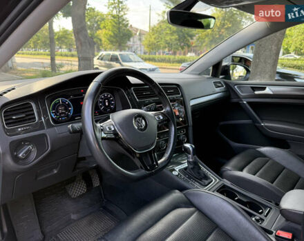 Чорний Фольксваген e-Golf, об'ємом двигуна 0 л та пробігом 78 тис. км за 15999 $, фото 21 на Automoto.ua