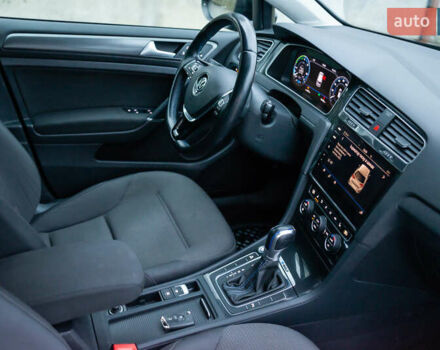 Чорний Фольксваген e-Golf, об'ємом двигуна 0 л та пробігом 99 тис. км за 13400 $, фото 19 на Automoto.ua