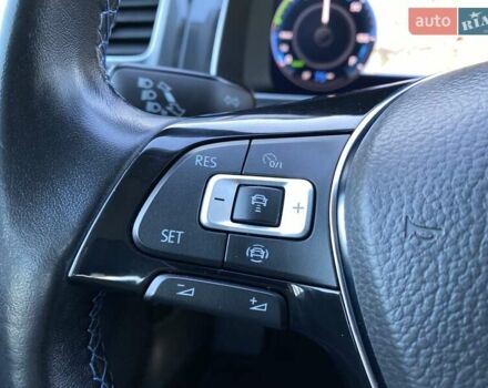 Черный Фольксваген e-Golf, объемом двигателя 0 л и пробегом 103 тыс. км за 14200 $, фото 3 на Automoto.ua