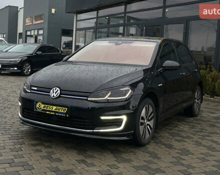 Черный Фольксваген e-Golf, объемом двигателя 0 л и пробегом 70 тыс. км за 16999 $, фото 2 на Automoto.ua