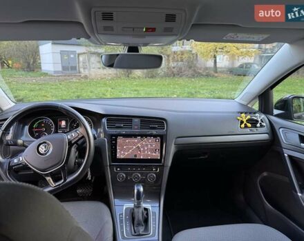 Чорний Фольксваген e-Golf, об'ємом двигуна 0 л та пробігом 119 тис. км за 13200 $, фото 6 на Automoto.ua