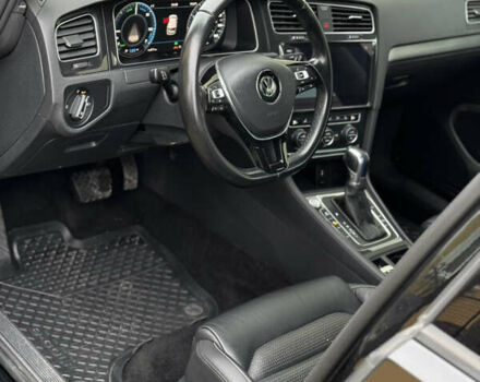 Черный Фольксваген e-Golf, объемом двигателя 0 л и пробегом 127 тыс. км за 14150 $, фото 28 на Automoto.ua