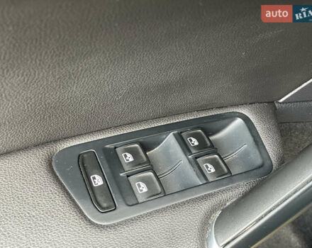 Черный Фольксваген e-Golf, объемом двигателя 0 л и пробегом 138 тыс. км за 13970 $, фото 25 на Automoto.ua