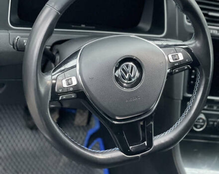 Черный Фольксваген e-Golf, объемом двигателя 0 л и пробегом 99 тыс. км за 13700 $, фото 68 на Automoto.ua