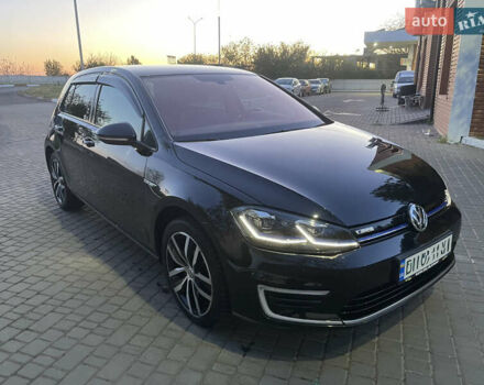 Черный Фольксваген e-Golf, объемом двигателя 0 л и пробегом 99 тыс. км за 13700 $, фото 27 на Automoto.ua