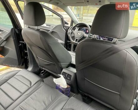 Черный Фольксваген e-Golf, объемом двигателя 0 л и пробегом 62 тыс. км за 16777 $, фото 33 на Automoto.ua
