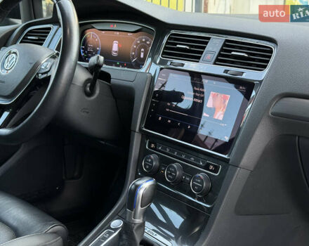 Чорний Фольксваген e-Golf, об'ємом двигуна 0 л та пробігом 78 тис. км за 15999 $, фото 40 на Automoto.ua