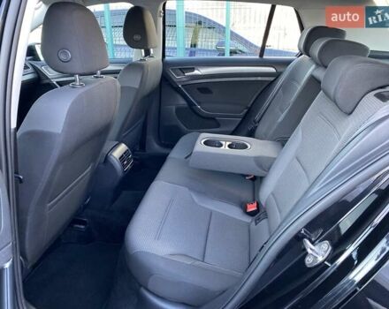 Черный Фольксваген e-Golf, объемом двигателя 0 л и пробегом 103 тыс. км за 14200 $, фото 64 на Automoto.ua