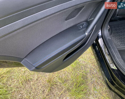 Черный Фольксваген e-Golf, объемом двигателя 0 л и пробегом 62 тыс. км за 14500 $, фото 12 на Automoto.ua