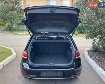 Черный Фольксваген e-Golf, объемом двигателя 0 л и пробегом 49 тыс. км за 15800 $, фото 7 на Automoto.ua