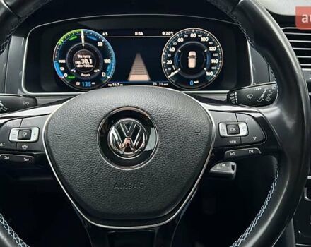 Черный Фольксваген e-Golf, объемом двигателя 0 л и пробегом 135 тыс. км за 14600 $, фото 1 на Automoto.ua