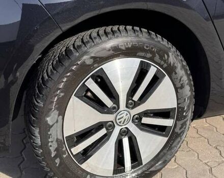 Чорний Фольксваген e-Golf, об'ємом двигуна 0 л та пробігом 80 тис. км за 16500 $, фото 8 на Automoto.ua