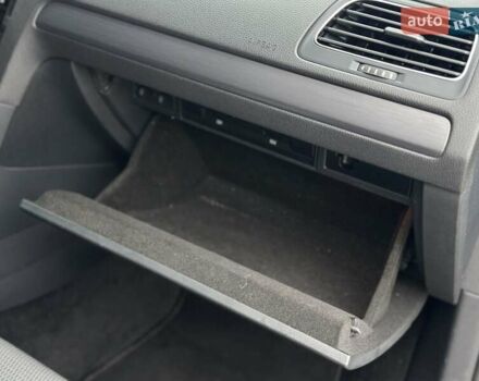 Черный Фольксваген e-Golf, объемом двигателя 0 л и пробегом 64 тыс. км за 16000 $, фото 39 на Automoto.ua