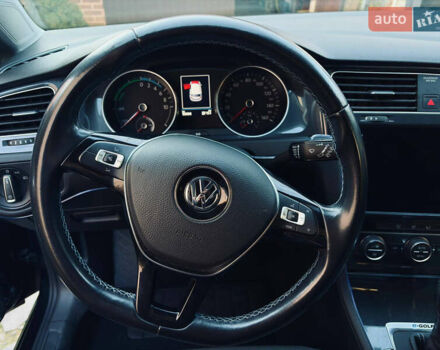 Черный Фольксваген e-Golf, объемом двигателя 0 л и пробегом 59 тыс. км за 13500 $, фото 14 на Automoto.ua