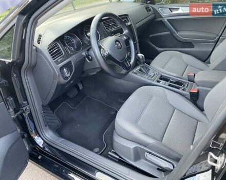 Черный Фольксваген e-Golf, объемом двигателя 0 л и пробегом 49 тыс. км за 15800 $, фото 12 на Automoto.ua