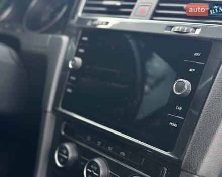 Черный Фольксваген e-Golf, объемом двигателя 0 л и пробегом 64 тыс. км за 16000 $, фото 34 на Automoto.ua