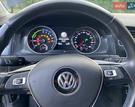 Черный Фольксваген e-Golf, объемом двигателя 0 л и пробегом 49 тыс. км за 15800 $, фото 17 на Automoto.ua