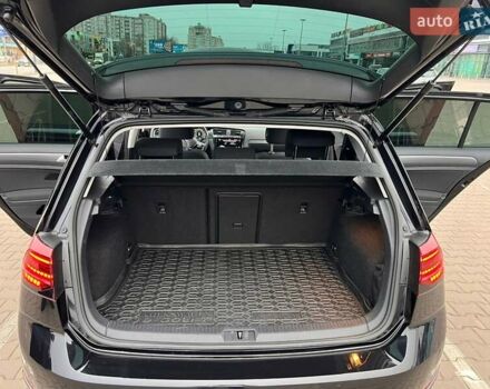 Черный Фольксваген e-Golf, объемом двигателя 0 л и пробегом 135 тыс. км за 14600 $, фото 23 на Automoto.ua