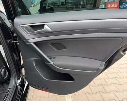 Черный Фольксваген e-Golf, объемом двигателя 0 л и пробегом 135 тыс. км за 14600 $, фото 18 на Automoto.ua