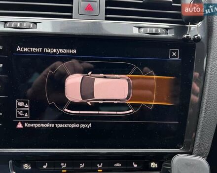 Черный Фольксваген e-Golf, объемом двигателя 0 л и пробегом 135 тыс. км за 14600 $, фото 13 на Automoto.ua