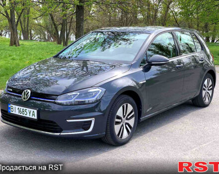 Черный Фольксваген e-Golf, объемом двигателя 0 л и пробегом 46 тыс. км за 16700 $, фото 1 на Automoto.ua