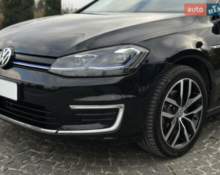 Черный Фольксваген e-Golf, объемом двигателя 0 л и пробегом 64 тыс. км за 16000 $, фото 7 на Automoto.ua