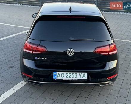 Черный Фольксваген e-Golf, объемом двигателя 0 л и пробегом 80 тыс. км за 13500 $, фото 5 на Automoto.ua